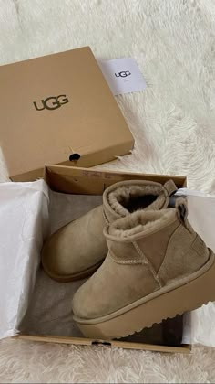 Ugg Classic Ultra Mini, Trendy Shoes Sneakers, Have A Lovely Weekend, Thank U So Much, Fresh Shoes