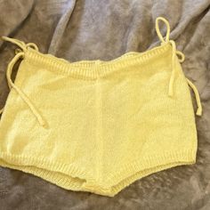 Brand: Musera Size: Xs Yellow Knit Shorts Summer Cozy Bottoms With Elastic Waistband, Cozy Summer Bottoms With Elastic Waistband, Fitted Knit Shorts For Summer, Short Knit Stretch Bottoms, Trendy Knit Shorts For Spring, Spring Knit Bottoms, Knit Shorts With Elastic Waistband, Spring Knit Bottoms Of Short Length, Spring Knitted Fitted Bottoms