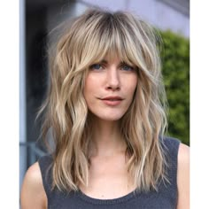 Trendy We Fryzurach, Shoulder Length Blonde, Fall Blonde, Wolf Cut, Stylish Haircuts, How To Style Bangs, Shag Haircut