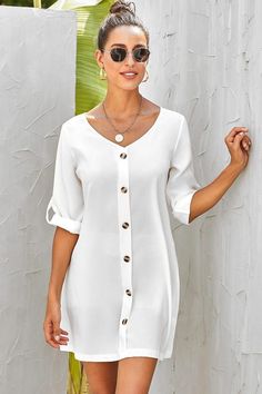 Pola Blus, Casual White Dress, Vintage Flare, Fashion Weeks, Tunic Styles, Button Down Dress, Dressed Down, V Neck Dress, Roll Up