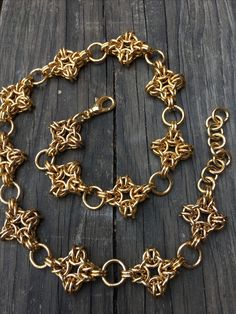 Chainmail Patterns, Scale Mail, Chainmail Necklace, Grunge Accessories, Jewelry Knowledge, Diy Jewelry Unique