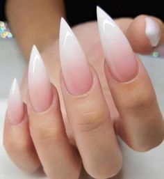 Bling Stiletto Nails, Simple Stiletto Nails, Nail Designs Bling, Acrylic Nails Stiletto, Bday Nails, Ombre Acrylic, Nail Goals, Nails Yellow