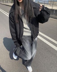 Peony Aesthetic, Street Outfits, Aesthetic Streetwear, Collar Cardigan, Fairy Grunge, Cardigan Vest, Grunge Style, 가을 패션, Korean Outfits