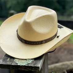 Straw Hat - Color Natural. Very Nice Hat Band With Several Medallions. Hat Is New (With Tags) And Never Worn. Perfect For Next Country Music Event. Southern Style Beach Hat With Curved Brim, Summer Straw Hat With Flat Bill For Ranch, Western Flat Bill Straw Hat For Beach, Western Style Straw Hat For Beach, Western Style Straw Hat For The Beach, Summer Ranch Hat With Flat Bill, Flat Bill Hats For Ranch In Summer, Summer Hats With Curved Brim For Ranch, Summer Hat With Curved Brim For Ranch