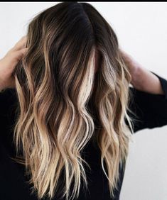 Chunky Balayage Brunettes, Root Smudge Brunette, Brunette With Money Piece, Balayage With Dark Roots, Warm Caramel Balayage, October Hair, Vibrant Hair Color Ideas, Vibrant Hair Color, Root Smudge