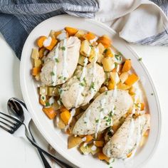 Slow Cooker Ranch Chicken & Veggies - Real Food Whole Life Ranch Chicken Healthy, Ranch Chicken And Veggies, Slow Cooker Ranch Chicken, Summer Slow Cooker Recipes, Chicken And Veggies, Chicken Veggies, Chicken Healthy, Easy One Pot Meals, Healthy Slow Cooker