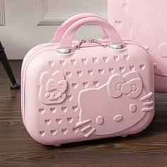 Size:23*32*14cm Place Of Origin : China (mainland) Item Width : 14cm Item Weight : 0.8kg Item Length : 32cm Item Height : 23cm Size: 14". Hello Kitty Suitcase, Hello Kitty Makeup Bag, Small Luggage, Inch Bag, Hello Kitty Makeup, Kitty Items, Small Suitcase, Kitty Christmas, Hello Kitty Bag