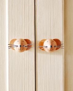 MOUSE DOOR KNOB (PACK OF 2) Hemnes Drawers, Zara Home Kids, Mouse Door, Wooden Door Knobs, Sister Room, Wardrobe Knob, Wooden Bear, Jean Vest, Activity For Kids