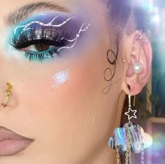 Colorful Graphic Liner, Artsy Makeup Look, Crazy Eye Makeup, Makeup Collage, Space Makeup, Eye Looks, Youtube Makeup