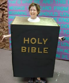 Simply Mommy: More Bible Costumes / Trunk or Treat Ideas that I like! Church Trunk Or Treat, Church Trunk, Trunk Or Treat Halloween, Fall Festival Games, Harvest Festival Ideas, Fall Festival Ideas