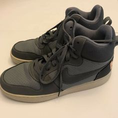 Nike Womens Court Borough Basketball Shoes Gray 844906-001 Mid Top Lace Up 8 M US Shoe Size: US 8 Type: Athletic Department: Women Shoe Width: M Performance/Activity: Basketball Shoe Shaft Style: Mid Top Brand: Nike Size: 8 Style: Basketball Shoes Color: Gray Eu Size: EU 39 Width: M Style Number: 844906-001 Model: Nike Court Borough Shoe Height: Mid Top Activity: Basketball Pattern: Solid Fastening: Lace Up Country/Region Of Manufacture: India Sold as pictured. Thanks for looking! This listing w Basketball Pattern, Basketball Style, Nike Court Borough, Size 8 Style, M Performance, Mid Top, Nike Womens, Shoes Color, 8 M