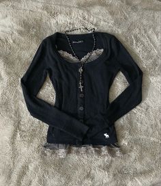 Abercrombie Outfits 2000s, Lacy Long Sleeve Shirt, Tops With Lace Trim, Outfit Inspo Dark Aesthetic, Y2k Tops Long Sleeve, Cute Y2k Tops, Baby Doll Top Outfit, Ribbed Clothing, Y2k Black Outfit