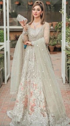 Party Wear Maxi Dresses, Walima Dresses, Minal Khan, Pakistani Bridal Dress, Nikah Dress, Bridal Dupatta, Wedding Simple, Bridal Dresses Pakistan