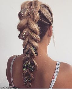 Festival Braid, Holiday Party Hair, Trendy We Fryzurach, Festival Braids, Ghd Hair, Fishtail Braid, Glitter Hair, Festival Looks