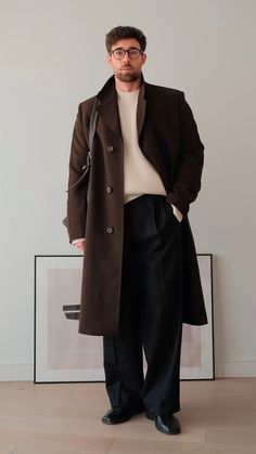 Discover timeless and sophisticated Office Old Money Fashion For Men. Get inspired by 20+ influencer-approved looks to elevate your style in 2024. Stylish Mens Outfits Casual, Winter Formal Men Outfit, Winter Looks Men, Men Brown Loafers Outfit, Classy Aesthetic Outfit Men, Mens Winter Outfits Classy, Brown Trench Coat Outfit, Brown Coat Outfit, Daniel Simmons