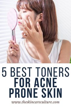 There was a time when toners were considered a necessity in a skincare regimen. Especially if you have oily and acne-prone skin, you've probably been told to use these astringent and smelly solutions that often burned your skin but you kept convincing yourself that "if it burns it has to be working, right?". Well, no. Toners For Acne Prone Skin, Acne Scaring, Clear Skin Naturally, Winter Skin Care Routine, Acne Skincare