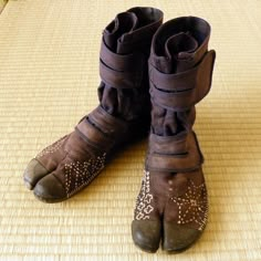 Jikatabi Shoes, Fair Outfits, Fantasy Costumes, Aesthetic Shoes, Character Outfits, Costume Design, Clue