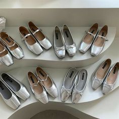 Silver Ballet Flats, Looks Jeans, Dr Shoes, Counting Stars, Womens Mary Janes, Slip On Pumps, Silver Flats, Shoe Inspo, Silver Shoes