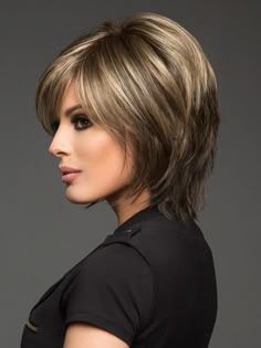 CHOCOLATE FROST R | Rooted Dark Brown Base with Honey Blonde and Platinum Highlights Pixie Tutorial, Choppy Bob Hairstyles, Inverted Bob, Trendy Haircuts, Trending Hairstyles, Short Hair Older Women, Short Wigs, Short Bob Hairstyles, Older Women Hairstyles