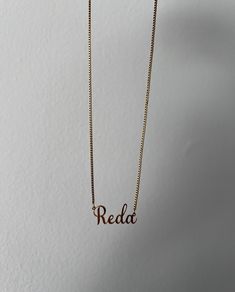 POR FAVOR LEA LA DESCRIPCIÓN COMPLETA ANTES DE REALIZAR EL PEDIDO:

 Este artículo se fabrica bajo pedido, por lo que se espera un tiempo de producción de 4 a 5 semanas y luego lo enviaremos.

 - ESTE COLLAR SOLO SE PUEDE PEDIR EN LETRAS INGLESAS

 - SU COLLAR LLEGARÁ EXACTAMENTE COMO FUE ESCRITO. POR EJEMPLO, SI ESTÁ ESCRITO TODO EN MAYÚSCULAS, SU COLLAR LLEGARÁ TODO EN MAYÚSCULAS.

 - TODAS LAS FUENTES NO PUEDEN INCLUIR TEXTO ESPECIAL (POR EJEMPLO, SÍMBOLOS, ACENTOS, NÚMEROS, ETC.)



 Máximo de caracteres: 12

 Caja de regalo incluida

 Resistente al agua

 Libre de deslustre

 Acero inoxidable

 Chapado en oro de 18k

 



Si pides este collar con otras joyas, todos los artículos se enviarán juntos una vez que esté terminado el collar. Si quieres el otro artículo antes, haz dos pedido Special Text, Custom Name Necklace, Everyday Accessories, Hair Accessories Jewelry, Gold Plated Jewelry, Name Necklace, Jewelry Plate, Ring Necklace, Hair Jewelry