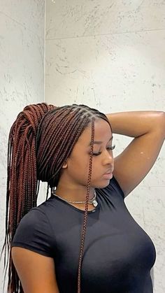 X Small Box Braids, Back To College Hairstyles Black, Burgundy And Black Braids, Burgundy Braids On Dark Skin, Braids Inspo Black Women, Color Braids On Dark Skin Women, Black And Burgundy Braids, Long Small Box Braids, Burgundy Hair Braids