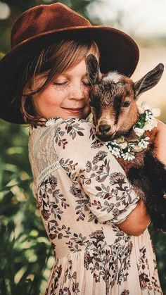 Goat Photoshoot, Austria Photography, Kindness To Animals, Animal Photoshoot, Baby Goat, Terms Of Endearment, Animals Friendship, Baby Goats, The Judge