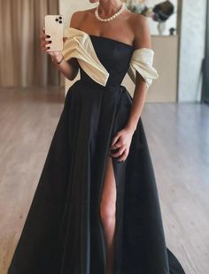 Elegantes formelles Ballkleid, bodenlanges, ärmelloses, schulterfreies Satinkleid mit gerüschtem Schlitz Black Dress For Prom, Wedding Dress Suit, Gown Elegant, Classy Prom Dresses, Prom Dresses For Sale, Glamour Dress, Formal Party Dress, Elegant Dresses For Women, Dress Gown