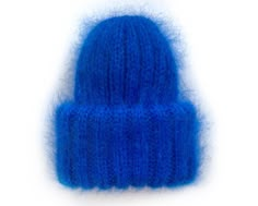 Chunky mohair beanie for women with double brim. This product is made especially for you as soon as you place an order. Please allow up to 3-7 business days production time before shipping. Colour name: BLUE. Made to order in 36 colors. Size: Stretch to fit ( 22-23 in / 56-58 cm) Composition: 50% mohair, 50% acrylic Recommended Care Instructions: Hand wash only. Dry flat. Made entirely by hand! Please note that real colors may slightly differ from their appearance on your display. Artist Uniform, Therapist Style, Green Winter Hat, Mohair Beanie, Mohair Hat, 2025 Board, Hats Beanie, Beige Hat, Blue Beanie