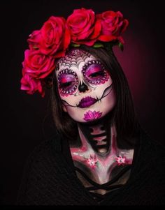 Dia Los Muertos Makeup, Halloween Makeup Sugar Skull, Sugar Skull Costume, Sugar Skull Artwork, Dead Makeup, Cute Halloween Makeup, Halloween Makeup Diy, Halloween Beauty, Sugar Skull Makeup