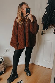 Curvy Winter Outfits, Plus Size Herbst, Plus Size Winter Outfits, Look Legging, Midsize Outfits, Plus Size Fall Outfit, Vest Outfit, Look Plus Size, Outfit Pink