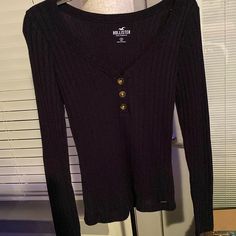 Hollister Sweater. New Without Tags. Size Small. Kitty Items, Hollister Sweater, Hello Kitty Items, Black Sweater, Sweater Black, Colorful Sweaters, Black Sweaters, Hollister, Dream Closet