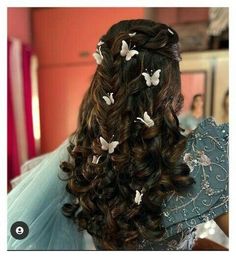 Quinceanera Hairstyles Butterfly, Debut Hairstyles, Butterfly Hairstyles, Quince Hair, A Cute Hairstyle, Sweet 16 Hairstyles, Butterfly Hairstyle, Quinceanera Hairstyles, Fairy Hair