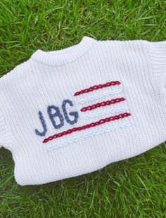 Summer Hand Embroidery, Fourth Of July Embroidery, Hand Embroidery Kids Clothes, Hand Embroidery Baby Clothes, Boy Embroidery Ideas, Sweater Embroidery Ideas, Baby Embroidery Ideas, Embroidery Sweater Diy, Diy Embroidery Shirt