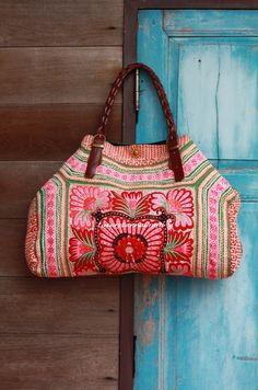 bag. Diy Sac Pochette, Jean Bag, Estilo Hippie, Bohemian Bags, Green Collection, Beach Bags, Bag Style