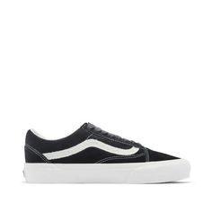 Vans Old Skool VR3 Suede Size: Men 11.5/Women 13.  Color: Black.  Gender: unisex.  Age Group: adult. Vans Authentic Platform, Suede Vans, Georgia Boots, Water Shoes For Men, Vans Style, Black Vans, Mary Jane Shoes Womens, Mens Khakis, Vans Authentic