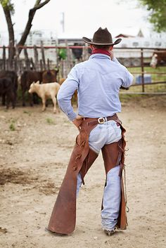 Cowboy Clothes For Men, Cattle Branding, Cool Cowboy, Cowboy Pants, Cowboy Pictures, Cattle Brands, Real Cowboys