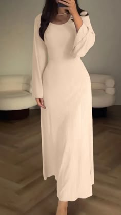 Professional Dress For Women, Church Outfit Fall, Vestidos Retro, Vintage Long Dress, Casual Professional, Lantern Sleeve Dress, Long Sleeve Evening Dresses, Dress Sleeve Styles, فستان سهرة