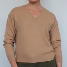 Crush Cashmere Malibu Vneck Nwt Brand New Excellent Condition Cashmere Vneck Sweater, Chic Cashmere V-neck Sweater, Fitted V-neck Cashmere Sweater, Spring Cashmere V-neck Long Sleeve Sweater, Long Sleeve Cashmere Soft Knit V-neck Sweater, Brown Cashmere V-neck Sweater, Woman Crush, Cashmere, Sweaters For Women