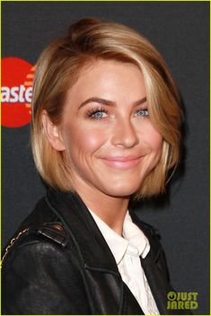 Julianne Hough Bob Julianne Hough Long Bob, Julianne Hough Updo, Julianne Hough Bob, Julienne Hough Bob, Julianne Hough Hair 2024, Julianne Hough Short Hair Safe Haven, Justin Timberlake Concert, Short Stacked Bobs, Julianne Hough Photo