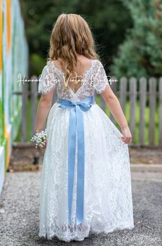 White Lace Flutter Sleeve Fairytale Flower Girl Dress | Hannahrosevintageboutique.com Flower Girl Dresses Light Blue, Flower Girl Dresses White, Yellow Flower Girl Dresses, Bohemian Flower Girl Dress, Boho Flower Girl Dress, Dance Portraits, Burgundy Flower Girl Dress, Vintage Flower Girls, Blue Sash