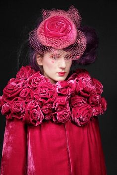 // 3d Coat, Floral Fashion, Beauty And Fashion, Fashion Details, London Fashion Week, Fabric Flowers, Beautiful Outfits, Fascinator, Pretty In Pink