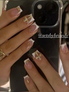 Gold French Tips Short, Acrylic White And Gold Nails, French Tip One Nail Design, Yellow And Silver Nails Acrylic, Glitter Short French Tip Nails, Short Nails For Hoco, Birthday Nails Gold Glitter, Pink And Rose Gold Nail Ideas, White Nails With Gold Cross