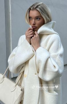 Winter Outfits Black Women, Elsa Hosk Style, Winter Pajamas Women, Cozy Jacket, Cozy Winter Outfits, Winter Pajamas, Elsa Hosk, Spring Fits, Cute Winter Outfits