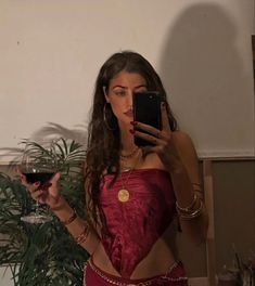 Daniella Jones, Top Rojo, Goddess Aesthetic, It Girls, Wild Woman, Night Party, Instagram Business, Big City, Girls Fashion