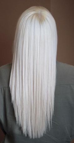 Platinum Blonde Straight Hair, Bleach Hair Ideas, Bleach Hair, Ice Blonde Hair, Platinum Blonde Hair Color, Icy Blonde Hair, White Blonde Hair, Ash Hair Color, Platinum Hair