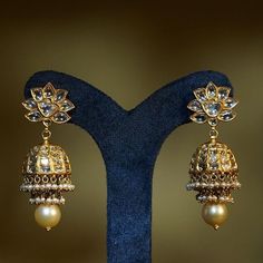 Make It Yours Beautiful Personalized Karas for Every Woman’s Look Rajputi Earrings Design Gold, Rajputi Earrings, Earrings Design Gold, Big Earrings Gold, Indian Gold Necklace Designs, Wedding Jewellery Designs, Rajputi Jewellery, 2024 Jewelry, Diamond Earrings Design