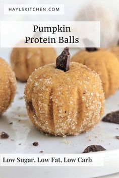 Spot-on Low carb Pumpkin Protein Balls will have you hooked! Easy and healthy pumpkin protein bites have no oats - a perfect gluten free and sugar free treat. Pumpkin Protein Balls, Low Calorie Pumpkin, Protein Dessert Recipes, High Protein Cheesecake, Unflavored Protein Powder, Pumpkin Protein, Protein Cheesecake, Low Fat Low Carb, High Protein Desserts