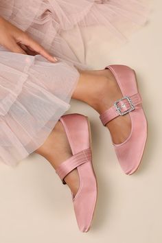 The Lulus Rawler Dusty Rose Satin Buckle Ballet Flats are a must-have for creating an assortment of covetable looks all year round! These on-trend flats have a sleek woven satin construction that shapes a squared-toe upper with a low-cut collar and a wide adjustable vamp strap that secures with a textured, silver square buckle. The simple slip-on design makes these the perfect pick for all your everyday 'fits! Available in whole sizes only. 0. 25" rubber heel. Cushioned insole. Felted rubber sol Pink Flats Outfit, Ingenue Romantic, Buckle Ballet Flats, Buckle Flats, Everyday Fits, Trending Flats, Pink Flats, Buckled Flats, Rubber Heels