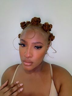 Bantu knots Boho Bantu Knots, Bantu Knots Half Up Half Down, Bantu Knots Short Hair, Bantu Knot Curls, Protective Styles For Natural Hair Short, Short Braids