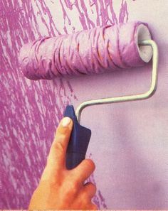 Tie yarn around a paint roller for an awesome effect! Love! THIS IS AN AWESOME IDEA Paint Roller, Yarn, Paint, Purple, Wall, Pink